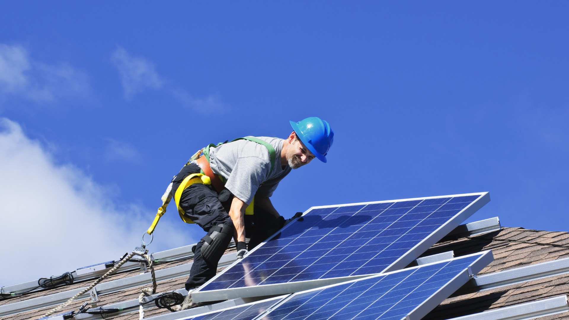 Why You Should Combine Roof Replacement & Solar Installation